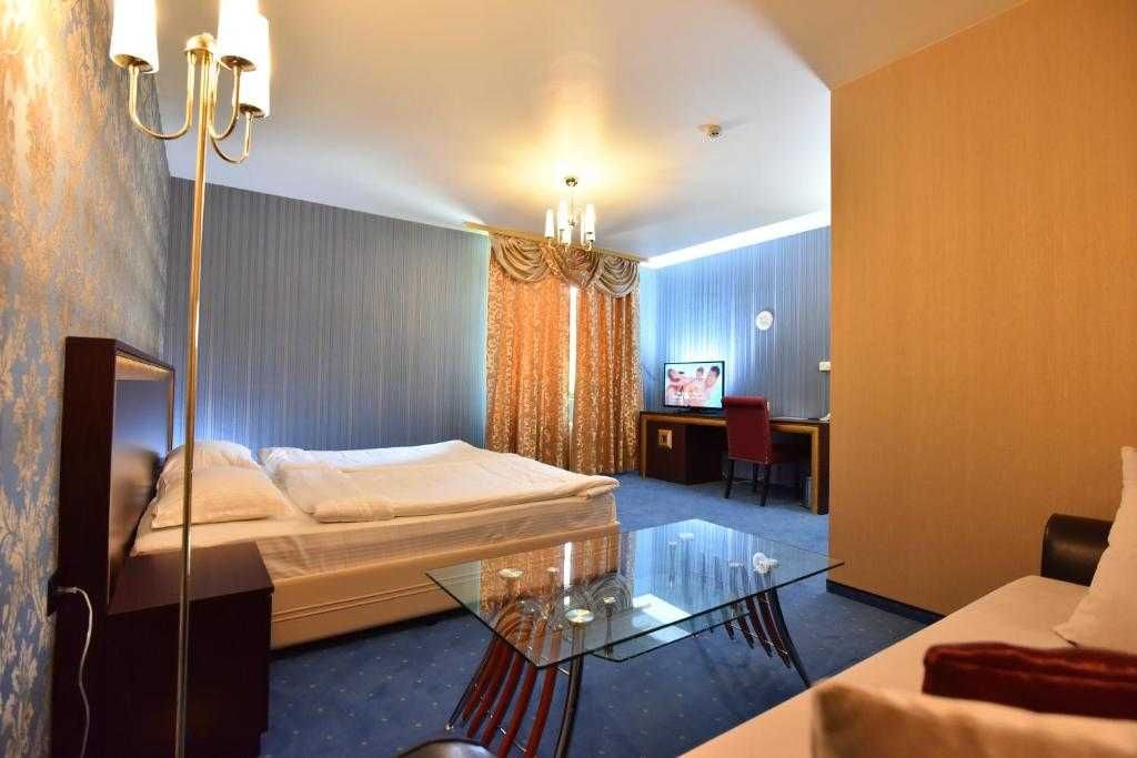 Продава се Хотел в Стара Загора, Център - 2200 кв.м за 1682 €/кв.м - Снимка #7