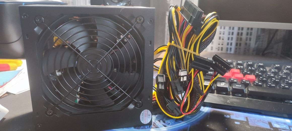 Продам блок питания для ПК 600 W