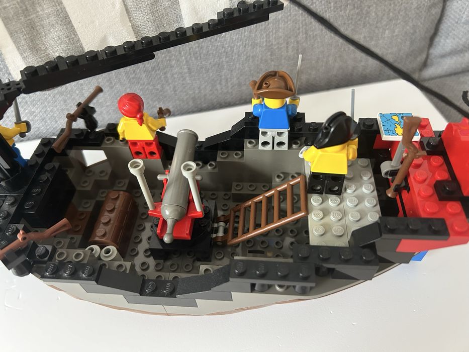 Lego Pirates Renegade Runner 6268