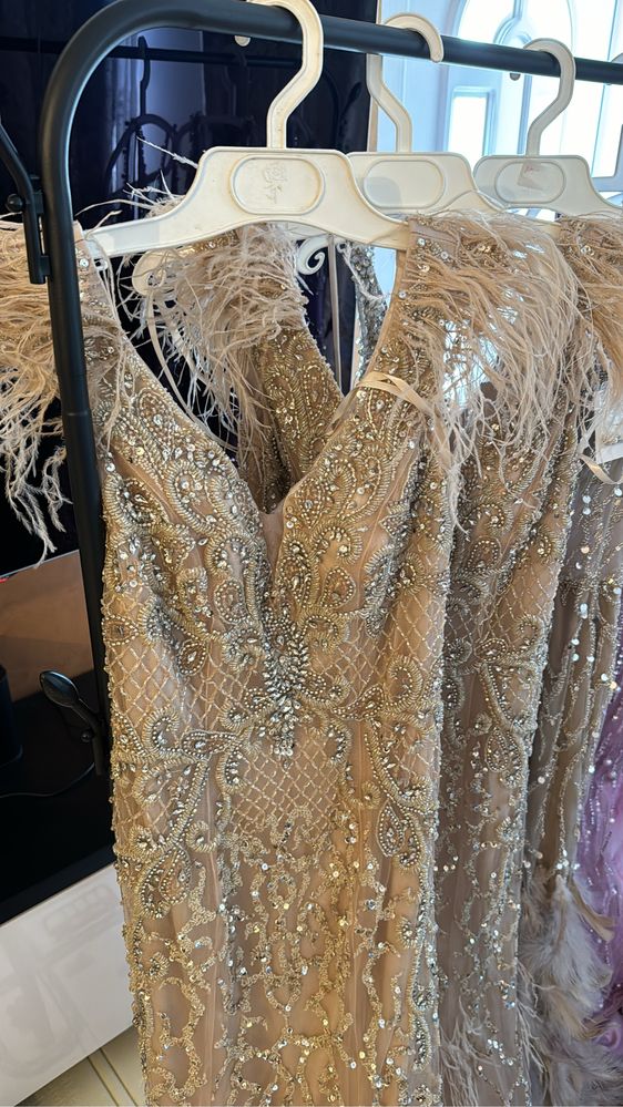 Rochie pene, lux, nasa, cristale, trena, dubai