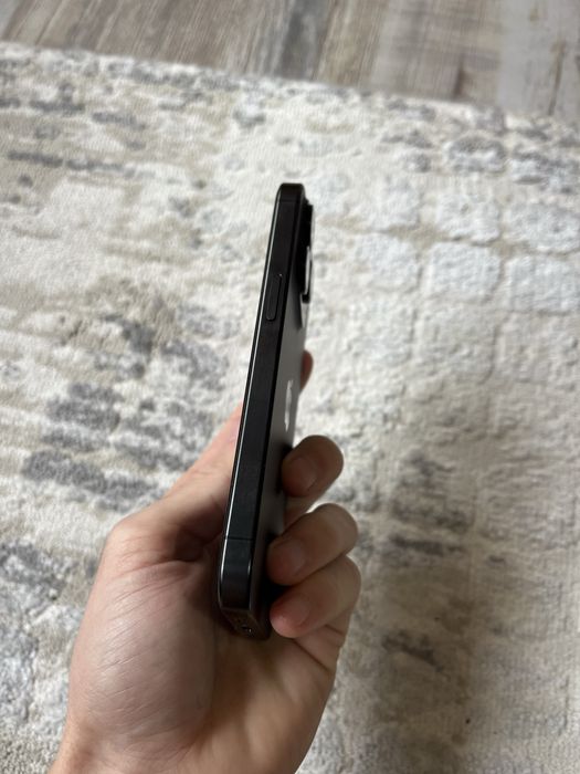 iphone 15 pro black titanium