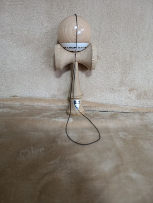 Kendama krom sticky pop naked