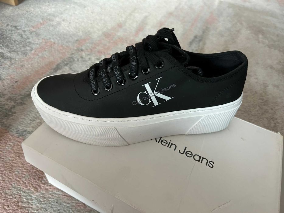Calvin Klein Cupsole Flatform Laceup 38