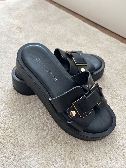 Papuci din piele
