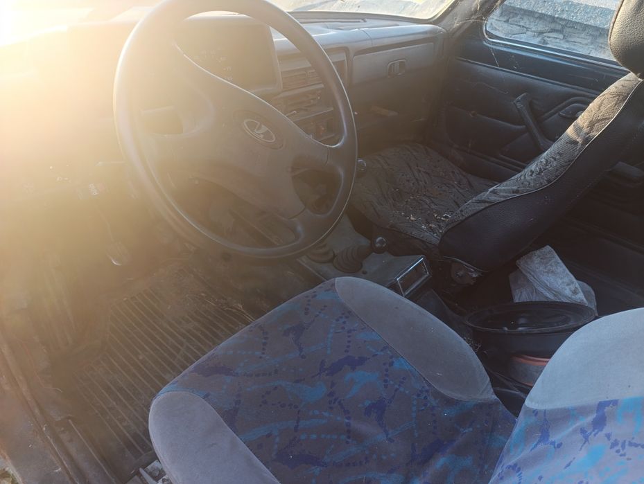 Продавам Lada Niva
