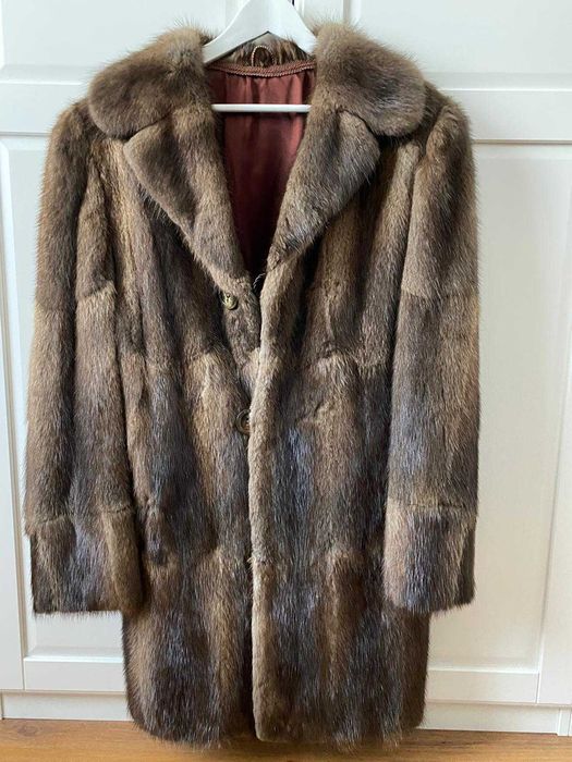 Vand haina de blana lunga, noua, bizam, marimea XL