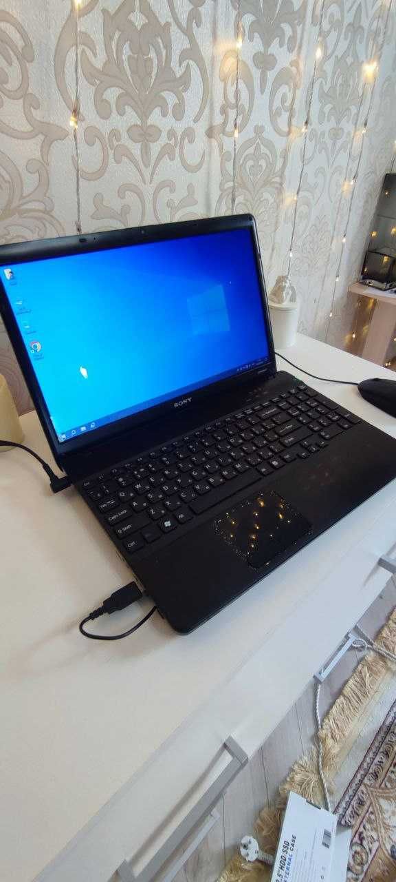 Продам фирменный ноутбук SONY