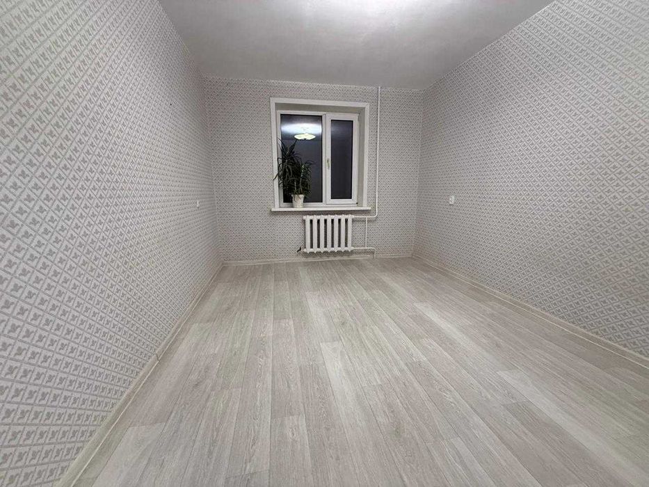 Продам 2 комнатную квартиру в центре