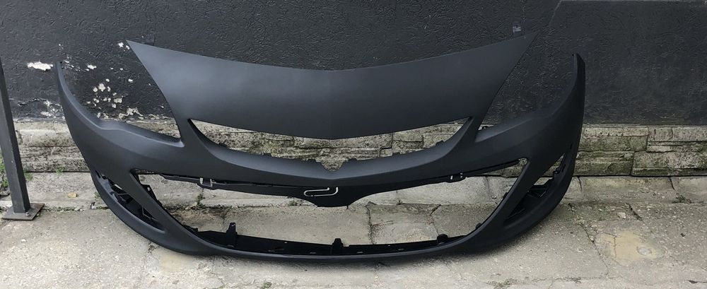 Предна броня Opel Astra J face 2013-2016г. GM13368660. #132V.