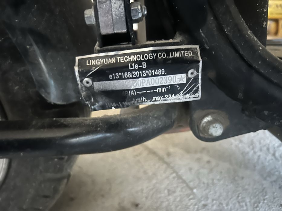 Vand scuter electric urgnet