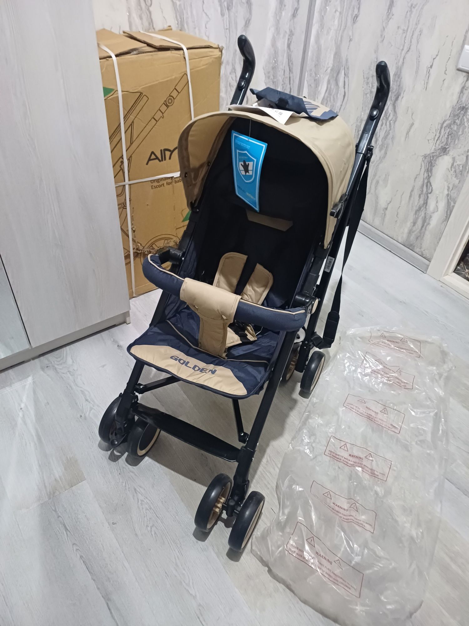 Продаётся прогулочная коляска Golden baby