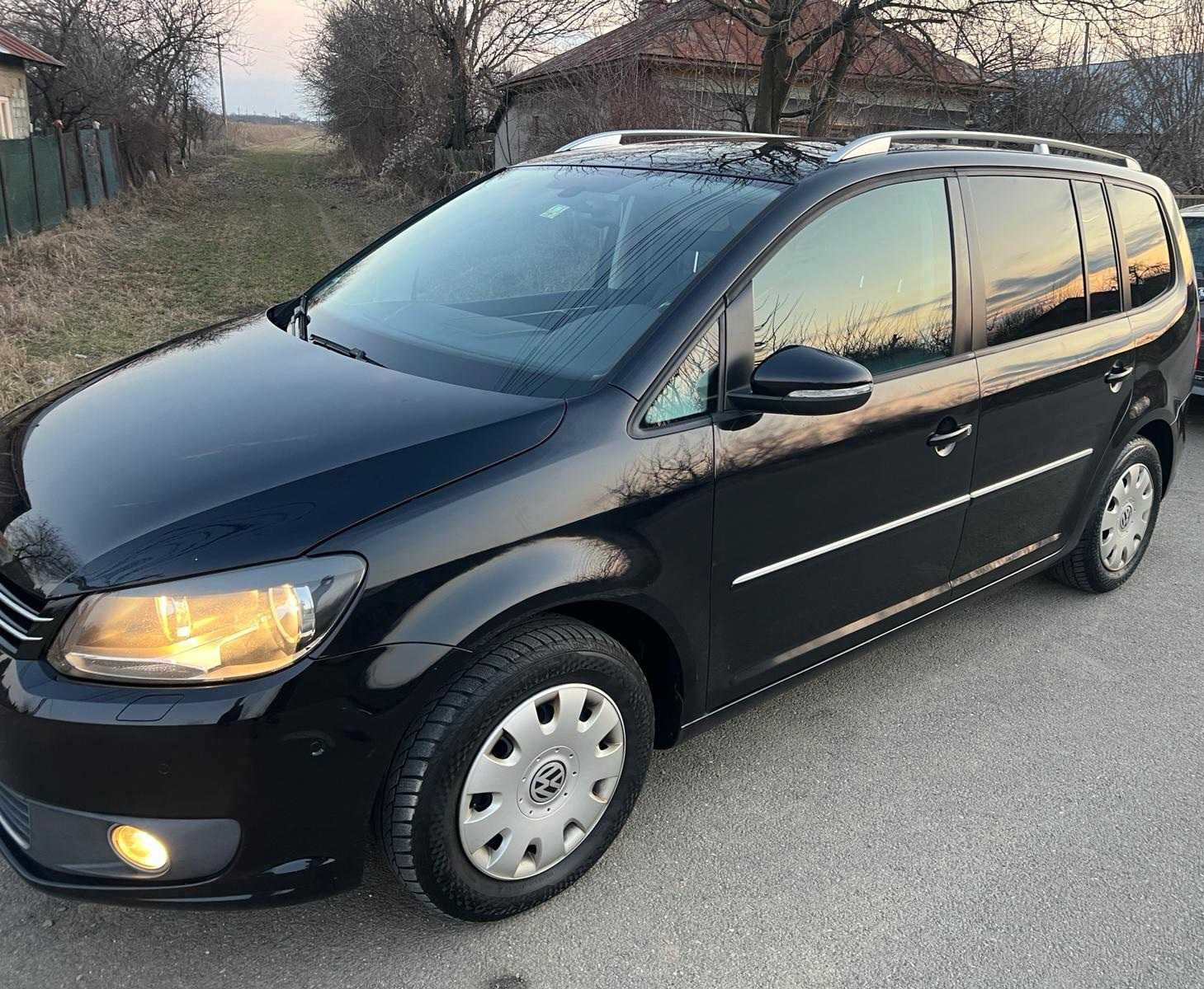 Vând WV Touran 1.6 Tdi !