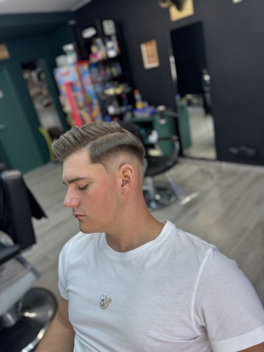 Hairstylist / Frizerul Tau Personal. Nr in descriere!