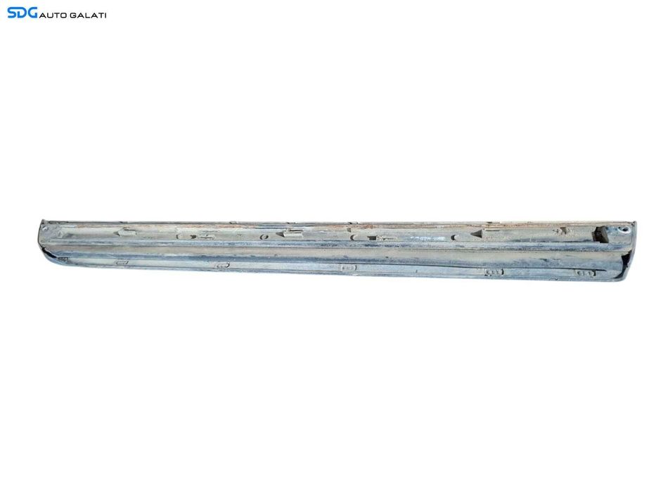 Bandou Ornament Plastic de pe Usa Portiera Stanga Sapte Audi A4 B7 2004 - 2008 Cod 8E0853969 [L6411]