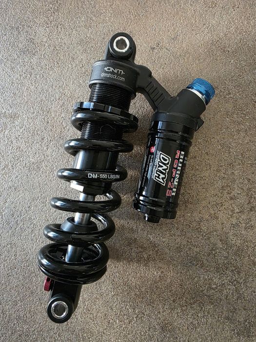 Suspensie bicicletă reglabilă