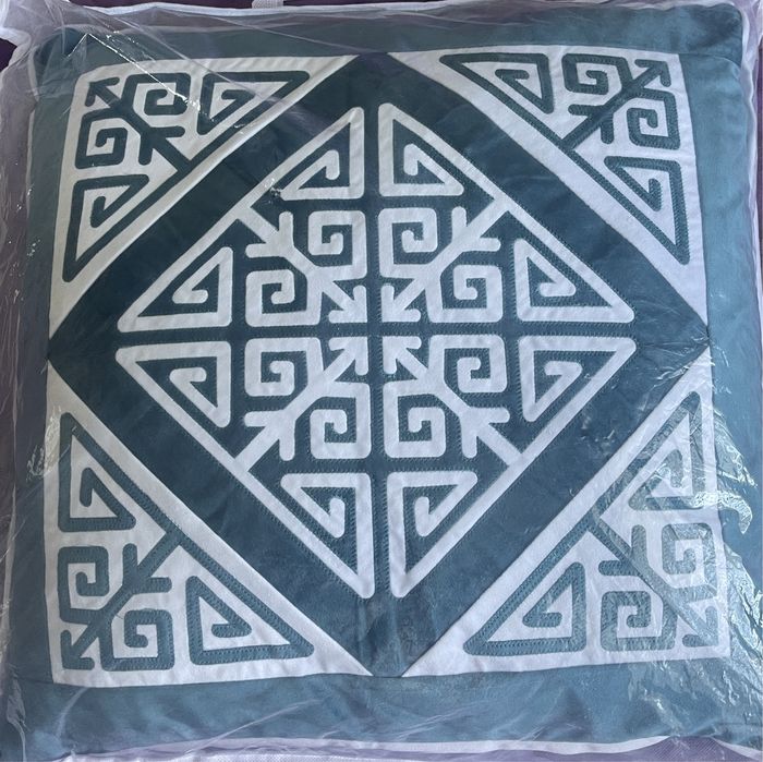 Продам новые подушки