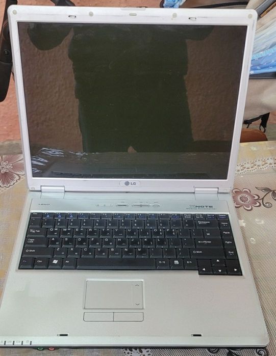 Nautbook lg  xnote le 50