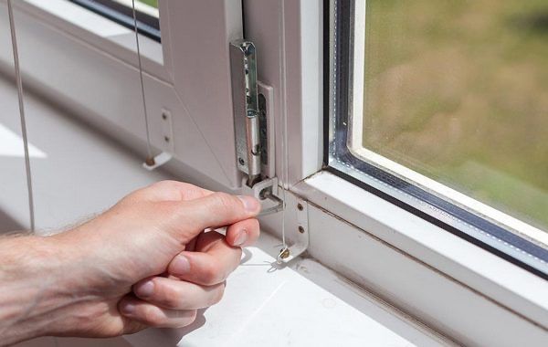 Reparatii Service Reglaje Termopane Usi Ferestre