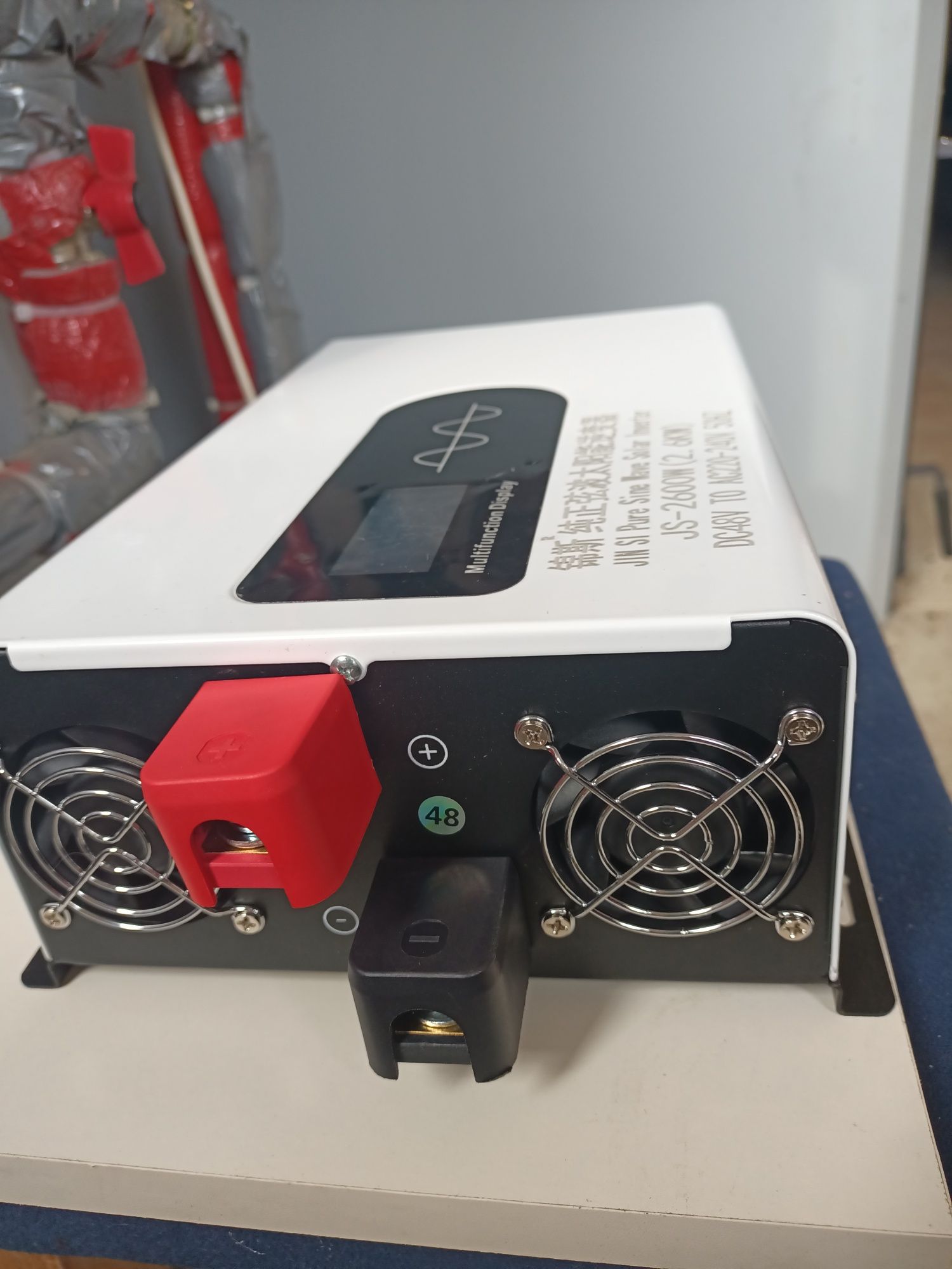 Invertor 5000w la varf si 2600w putere continua, la 48 v