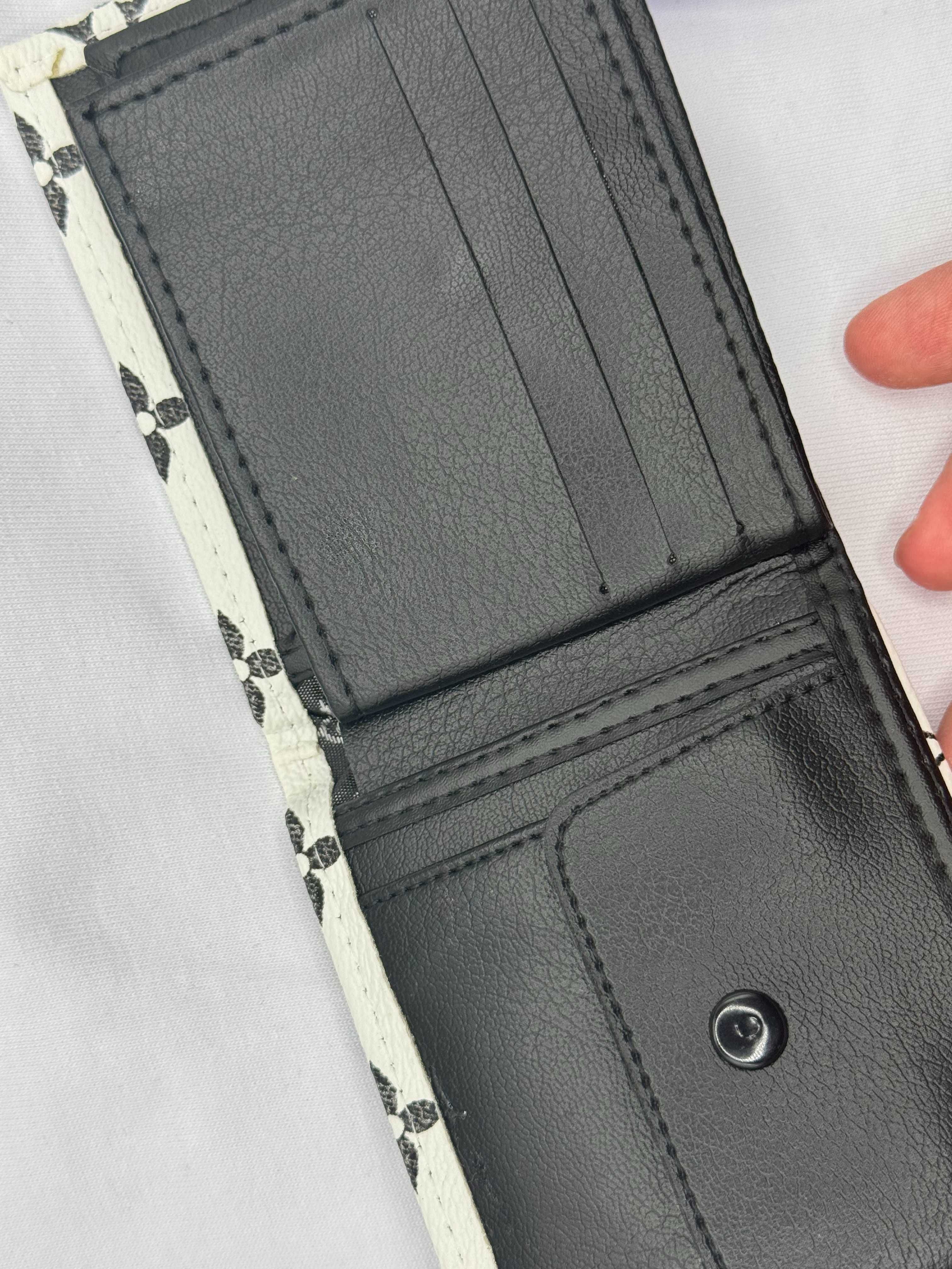 Portofel Piele Alb LV