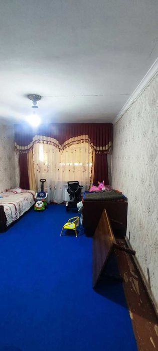 Қарши шаҳар марказида 2 хонали баракали уй сотилади. Аринтир Асраптека