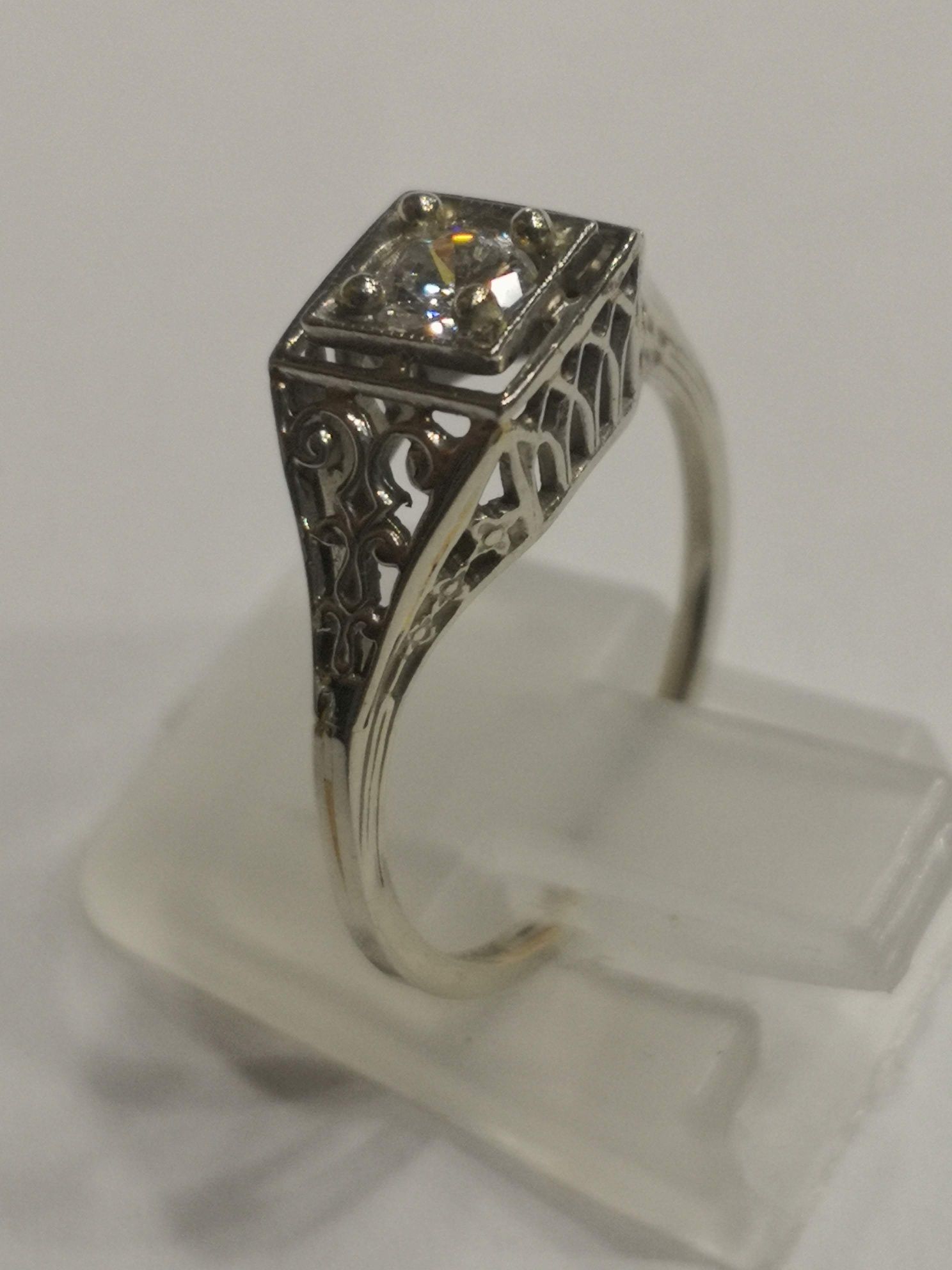 Vind inel deosebit din aur 14kt cu diamant 0,30ct