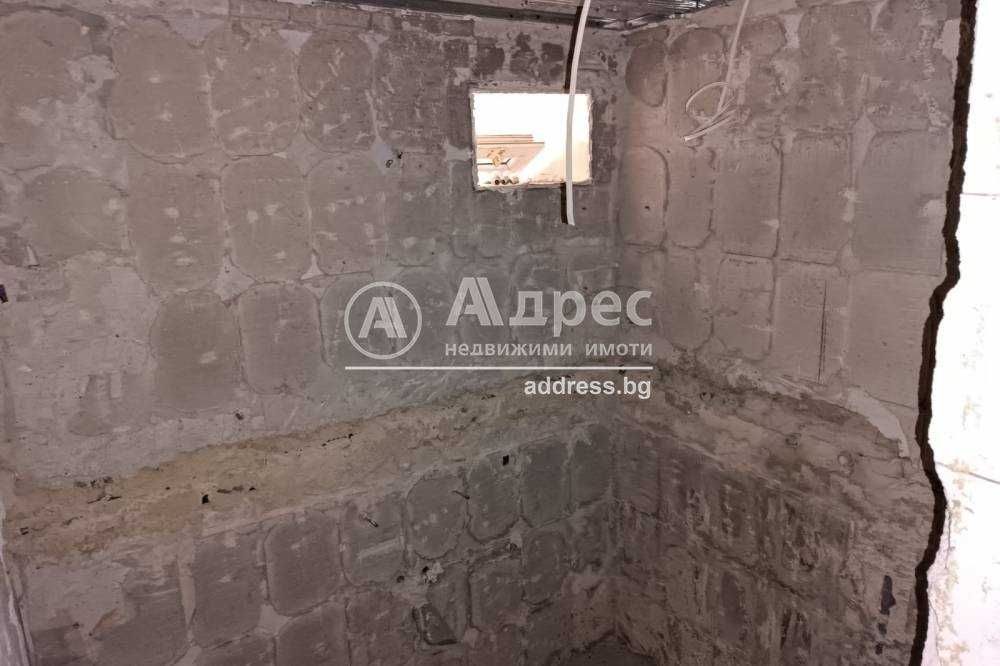 Продава се Къща в с. Гецово, Област Разград - 142 кв.м за 647 €/кв.м - Снимка #16