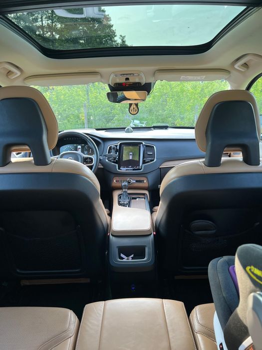 Volvo XC 90 INSCRIPTION

2.0 Diesel 225 cp 2016 D5 AWD (4x4) 7 Locuri