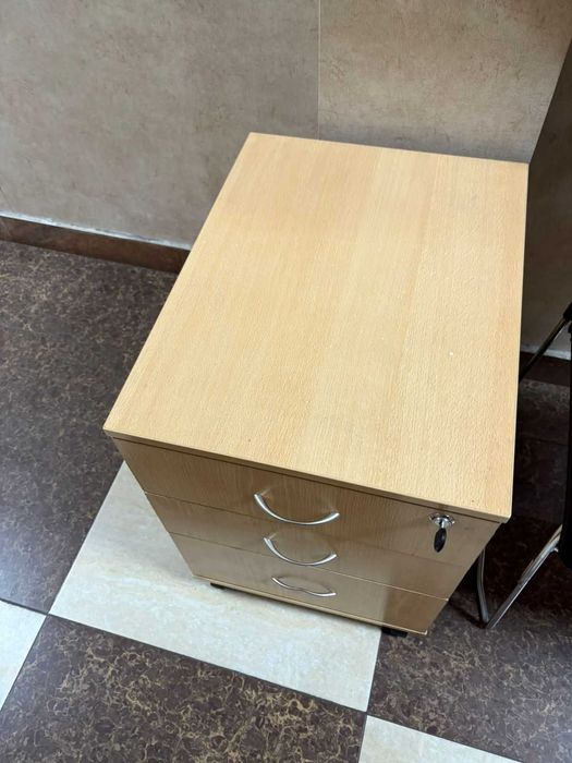 Продам офисную тумбу
