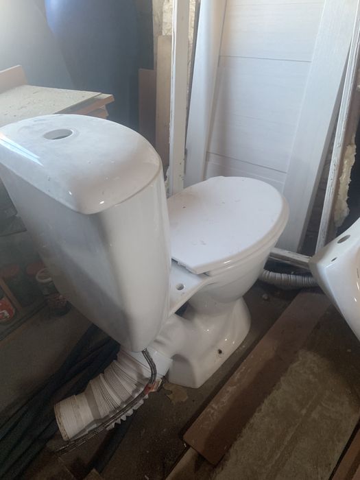 Унитаз 5тыс,ванна 3тыс,раковина 5