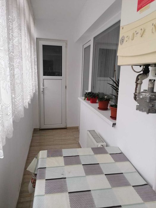 Apartament 3 camere, Decomandat ,Micro 4 ,Etaj 2