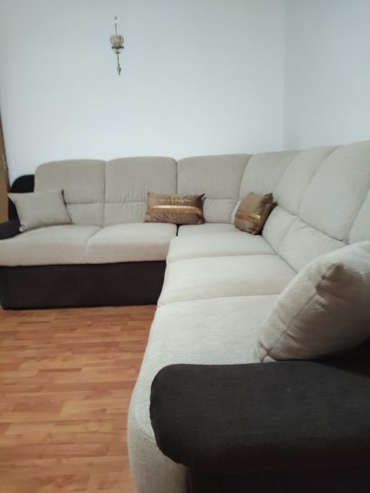 Se vinde colțar sufragerie.stare excelenta.Lungime 2,8m-latime 2,3m.