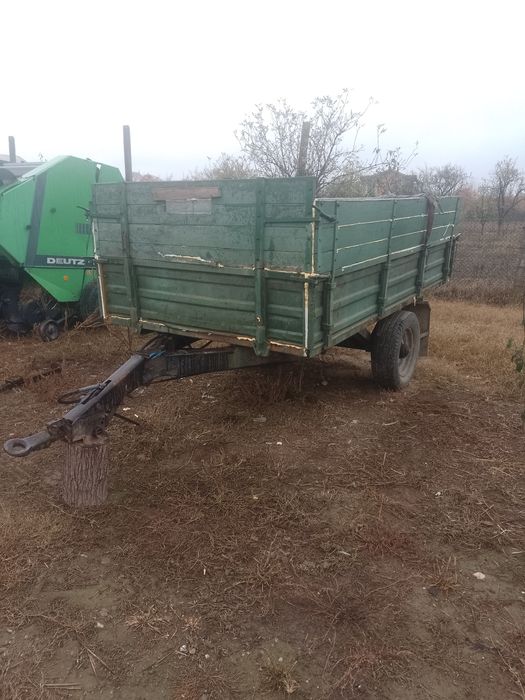 Remorcă basculantă