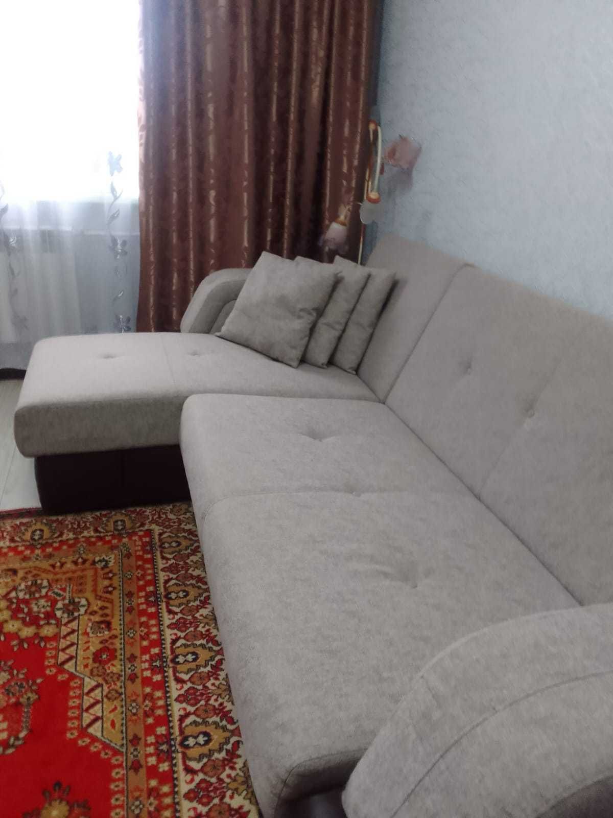 Мягкий угловой диван