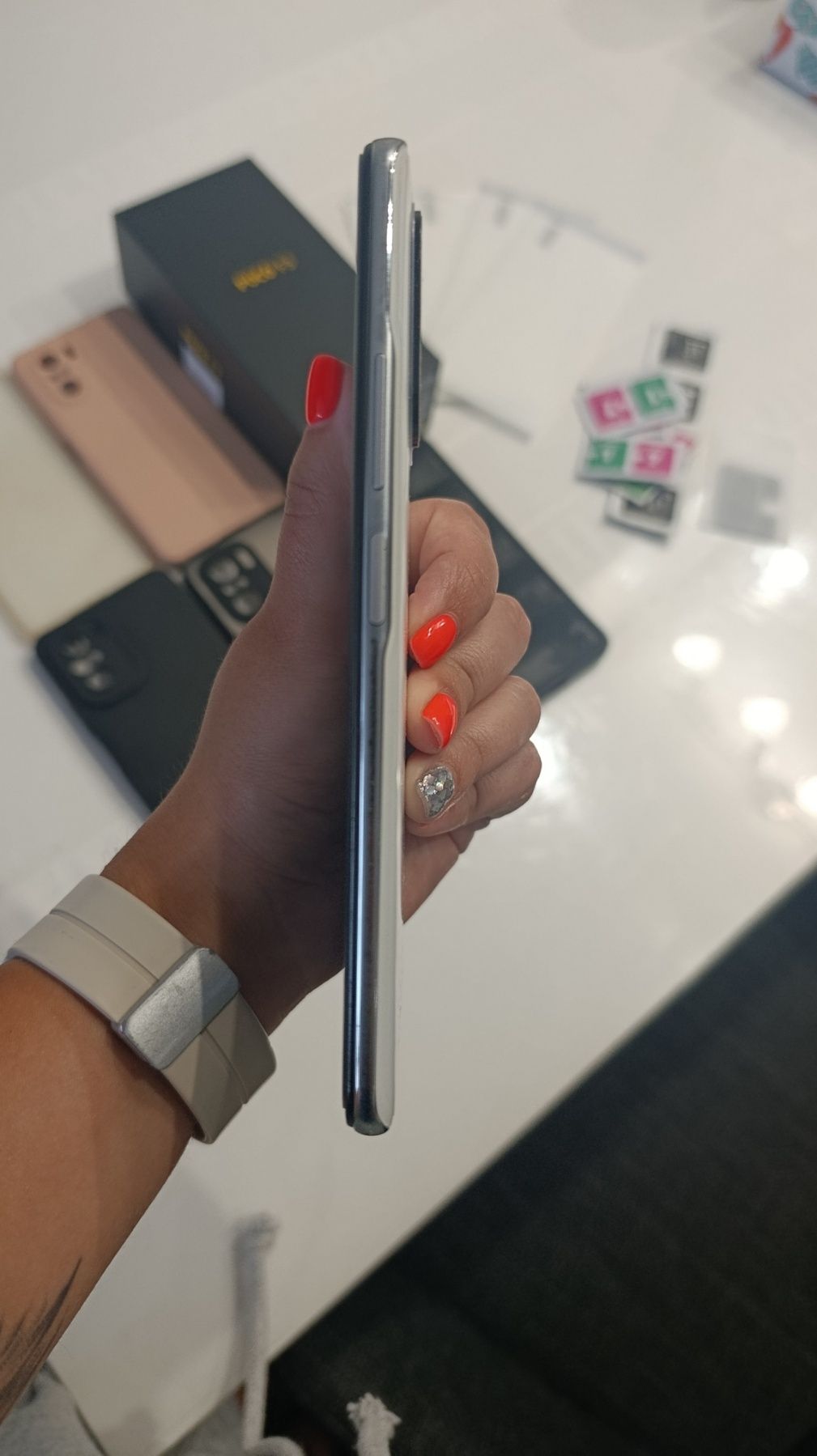 Xiaomi Poco f3 + кейсове и протектори