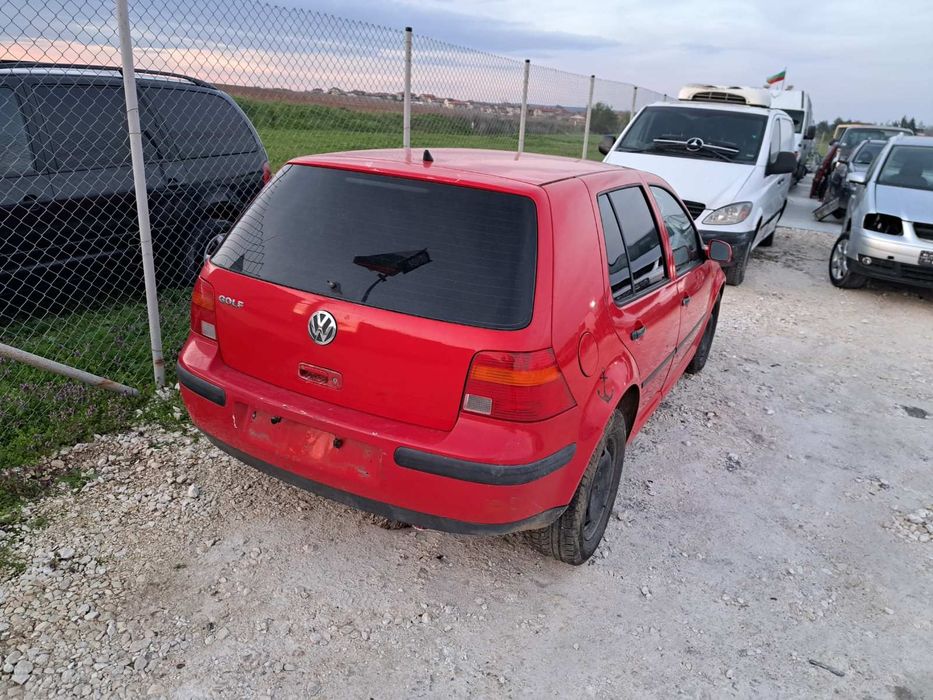 Фолксваген Голф 4 1.4 i 16V / VW Golf 4 1.4 i 16V НА ЧАСТИ