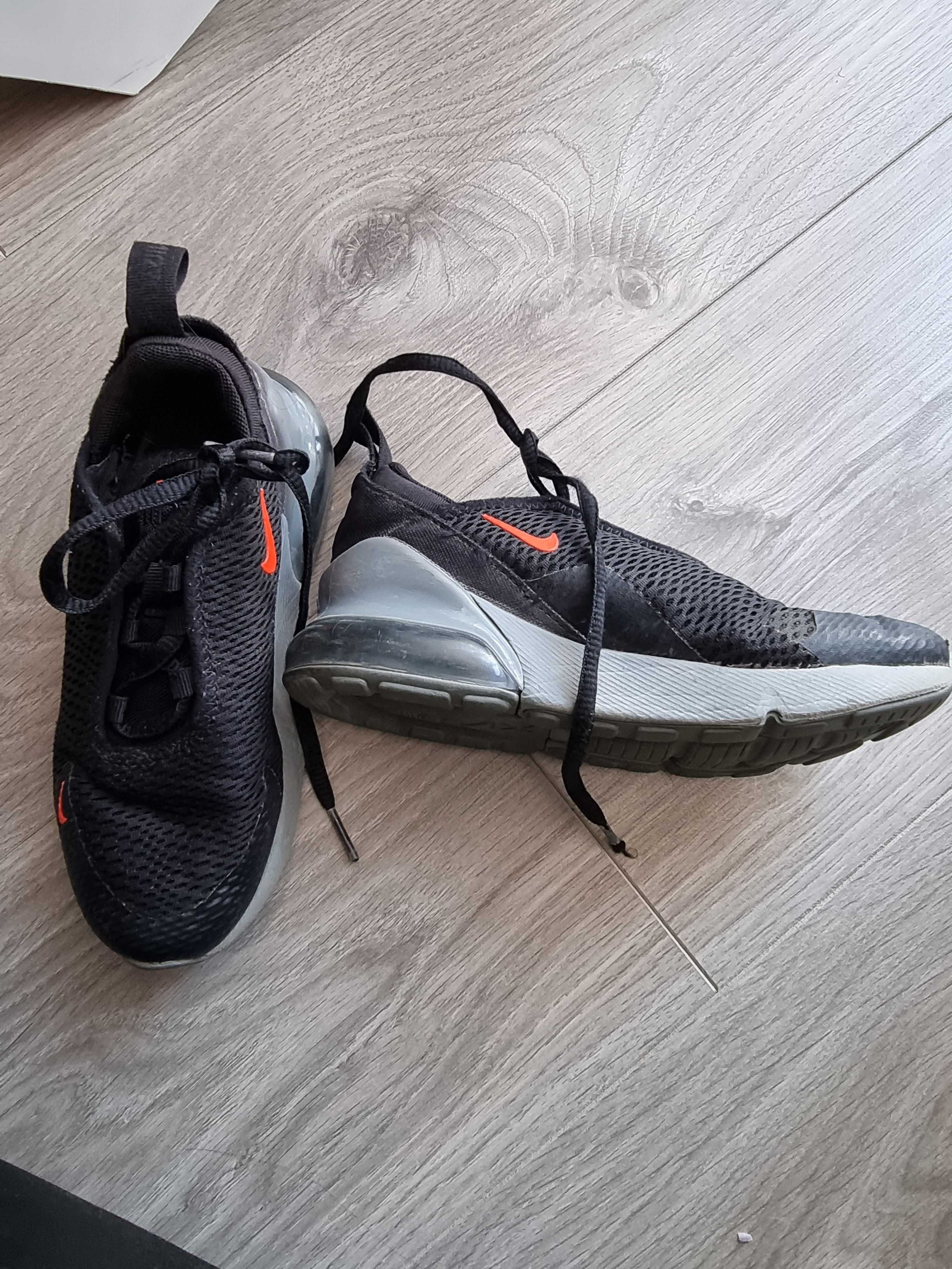 Nike Airmax 270 copii marimea 29.5