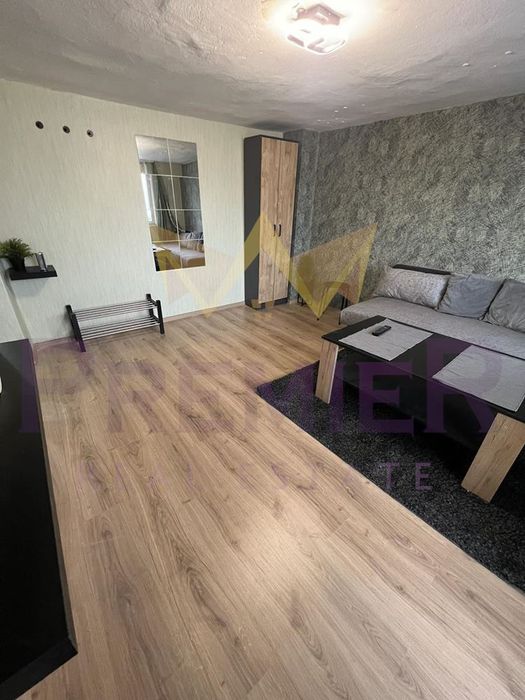 Дава се под наем Едностаен апартамент в Варна, ВИНС - 25 кв.м за 178.5 € - Снимка #1