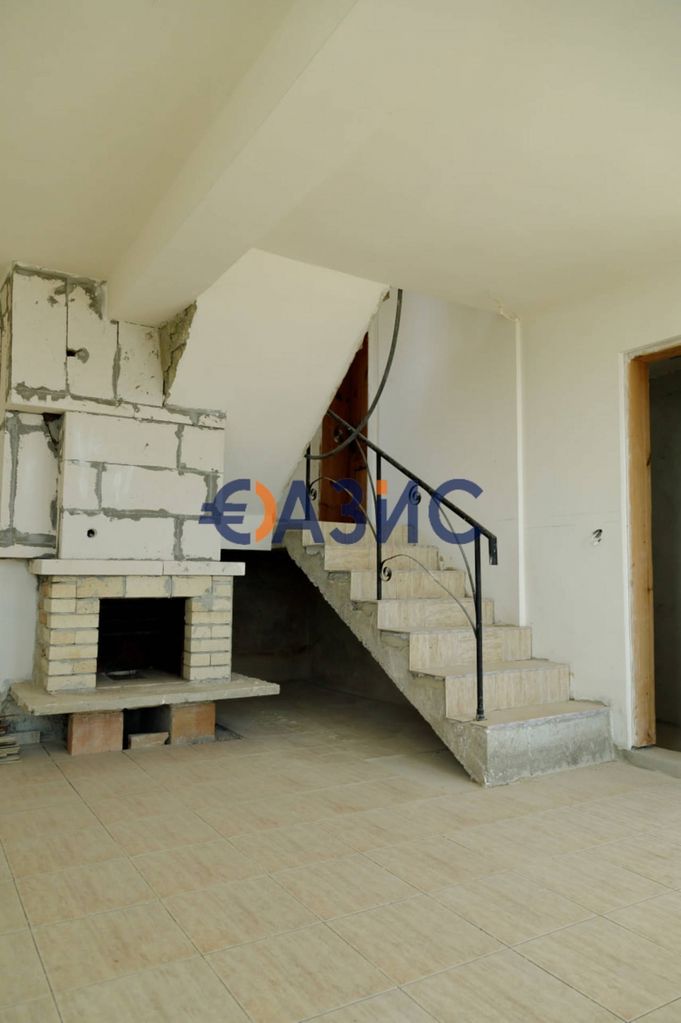 Продава се Четиристаен апартамент в Балчик - 116 кв.м за 1509 €/кв.м - Снимка #6