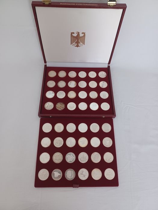 745 g 48 Monede argint Germania 10 marci 1972 - 1997 in cutie