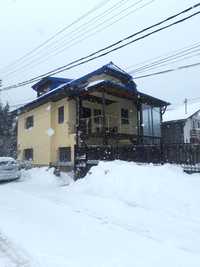 Cazare Bușteni,,vila Lavinia"-2  apartamente cu intrări separate.