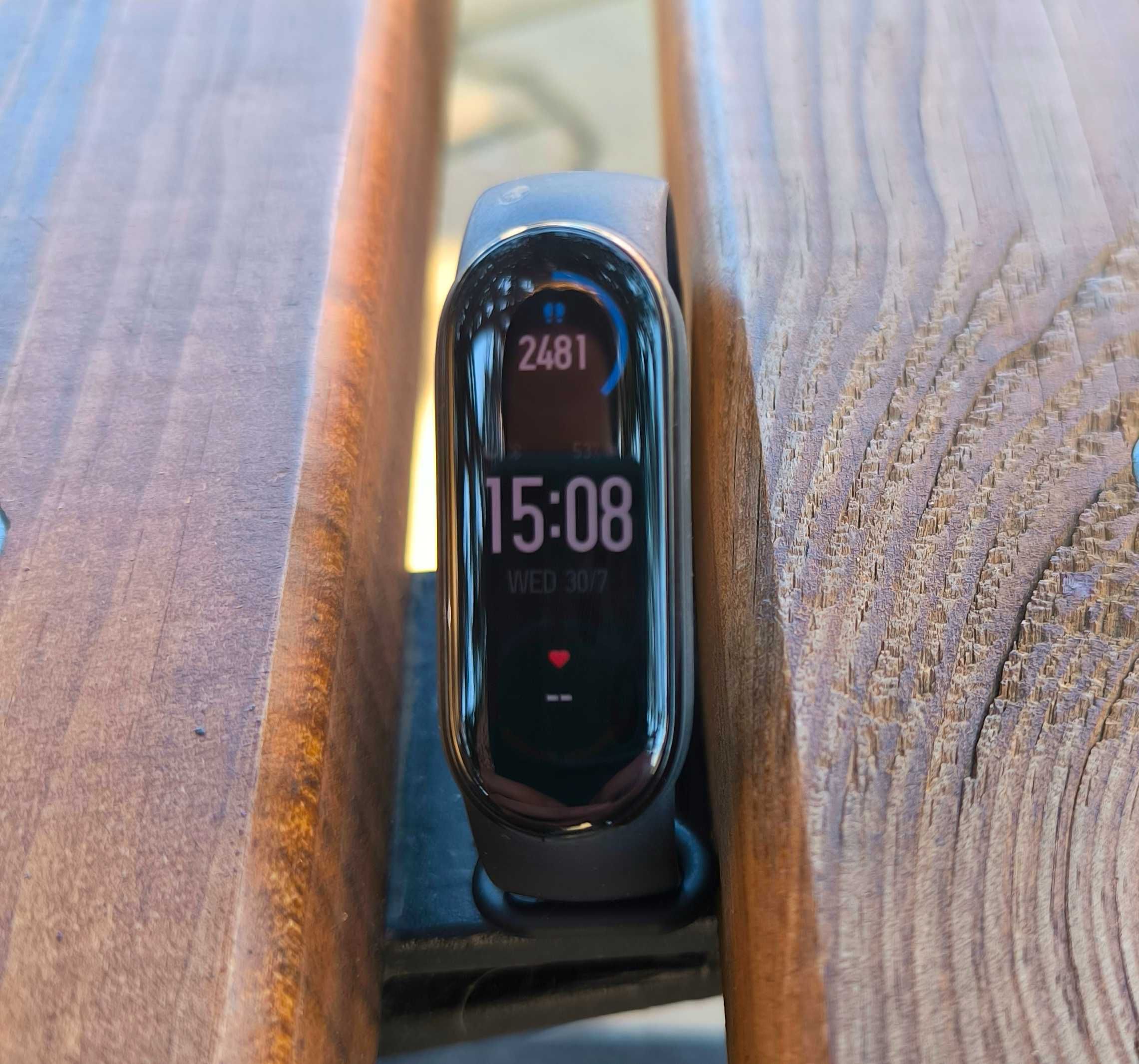 Фитнес гривна Xiaomi Mi Smart Band 6