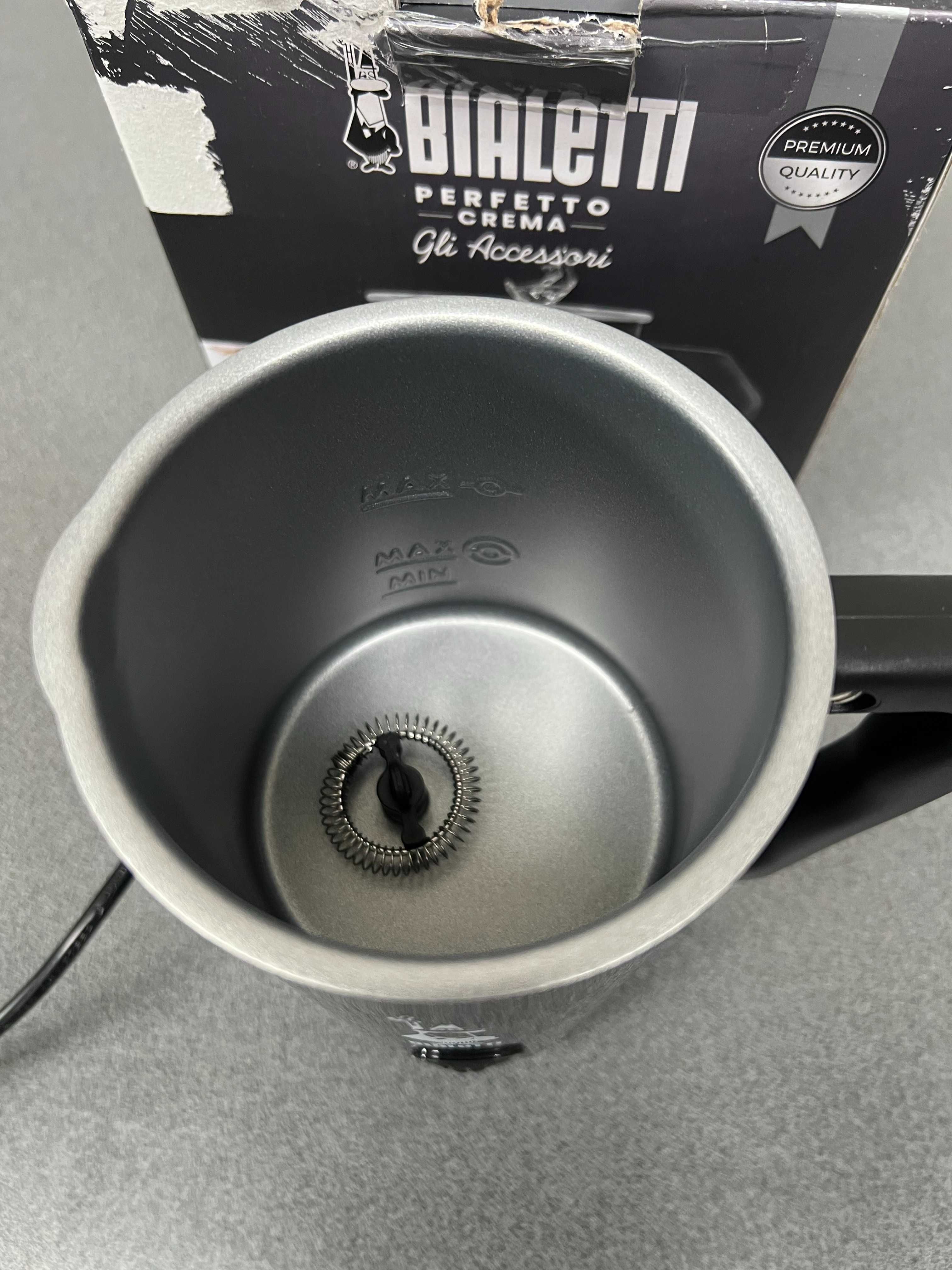 Пенообразувател за мляко Bialetti 4433 , 300W , 300мл