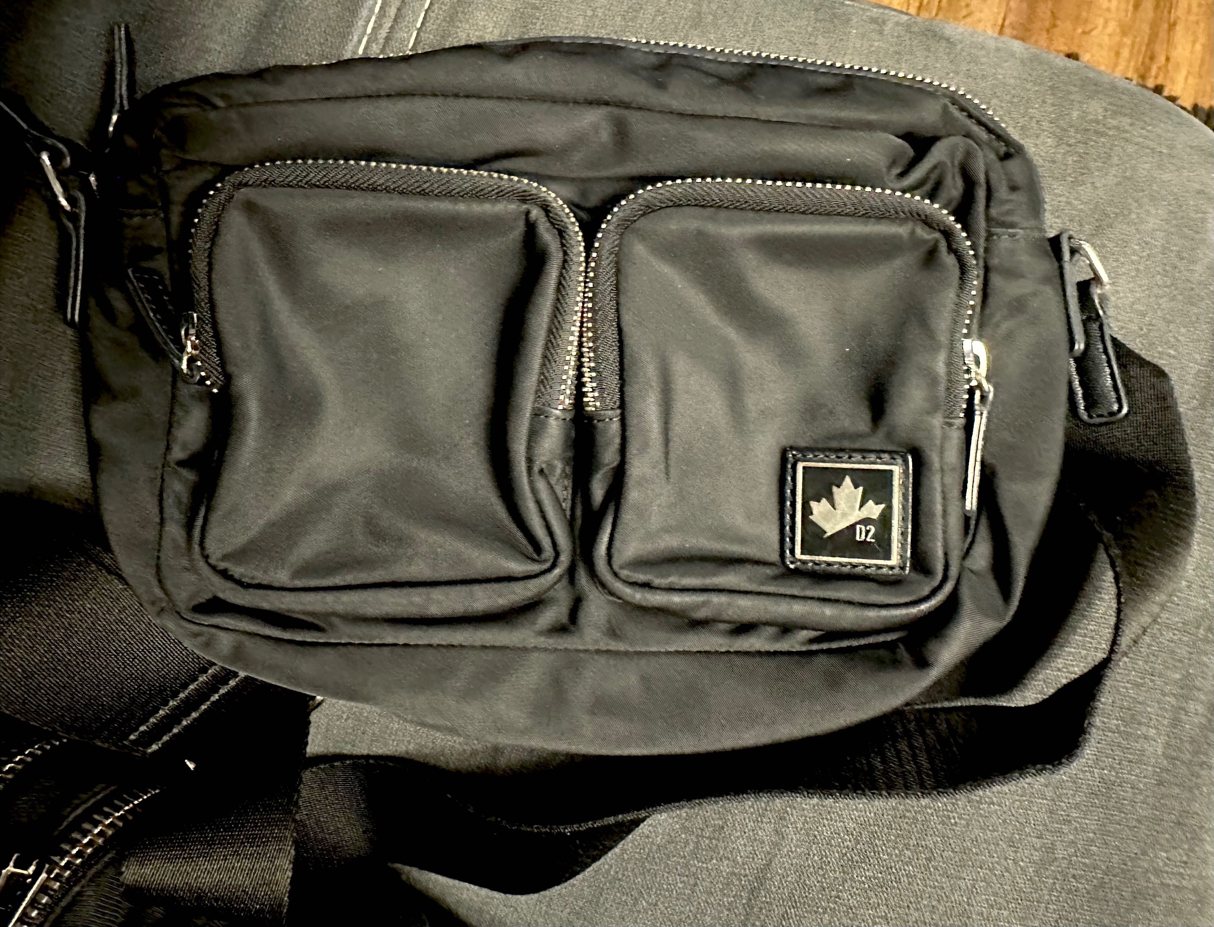 Dsquared2 belt bag jeans