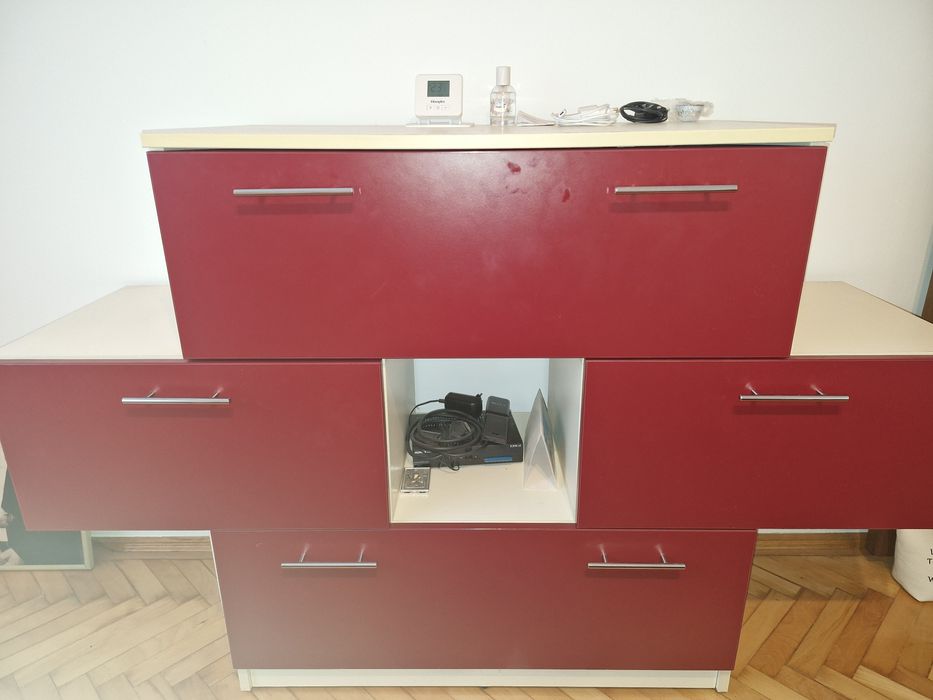 Set mobila dormitor comodă plus două noptiere