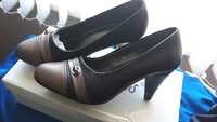 Черни обувки, удобни обувки и дамски сандали