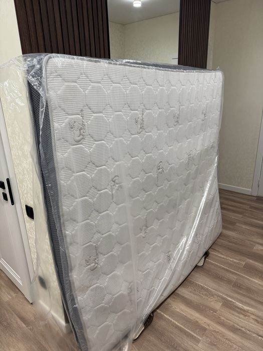 Матрас б/у в нормальном состояний