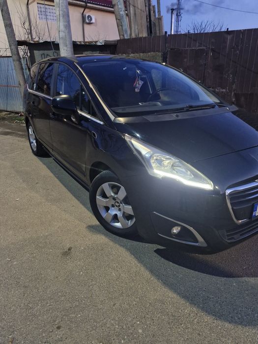 Peugeot 5008 2014