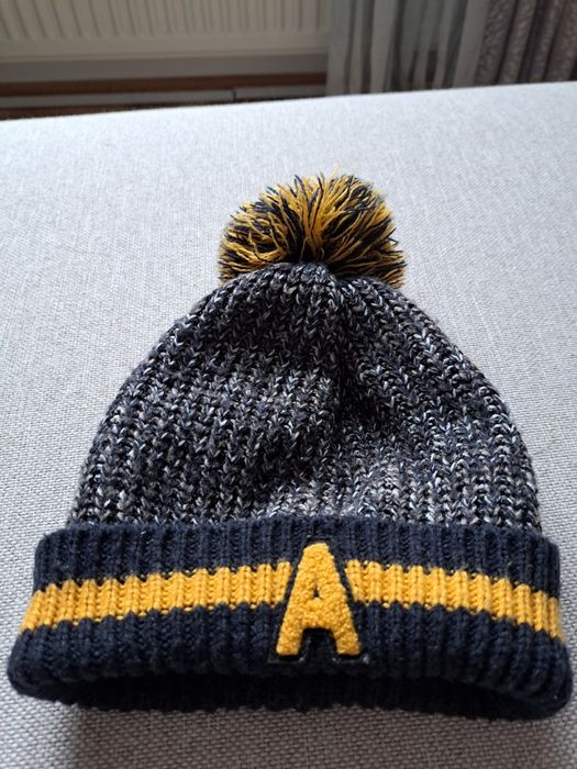 Vând căciulă de copii