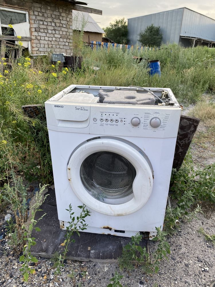 Продам стриальную машинку Б/у